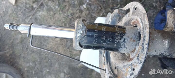 Стойка передняя Hyundai elantra