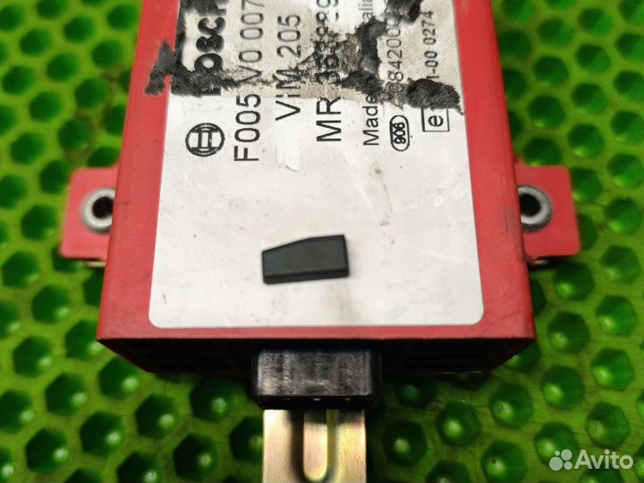 Блок управления двигателем Mitsubishi carisma