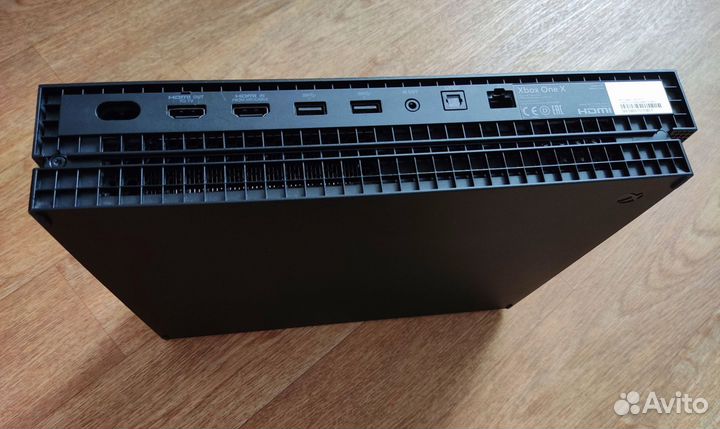 Xbox One X 1тб 4K HDR 400 игр