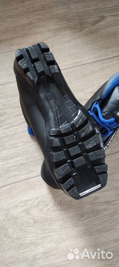 Лыжные ботинки р. 35