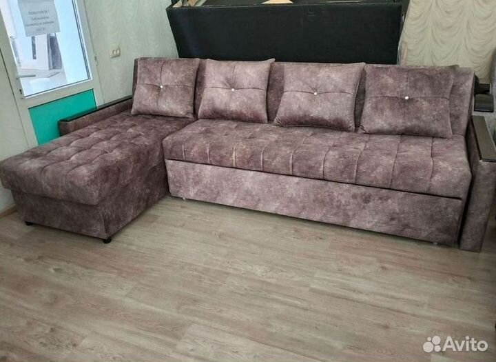 Диван угловой в наличии