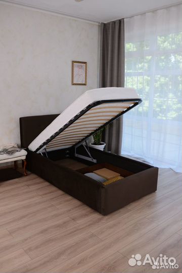 Кровать с матрасом + подъемный механизм Роза