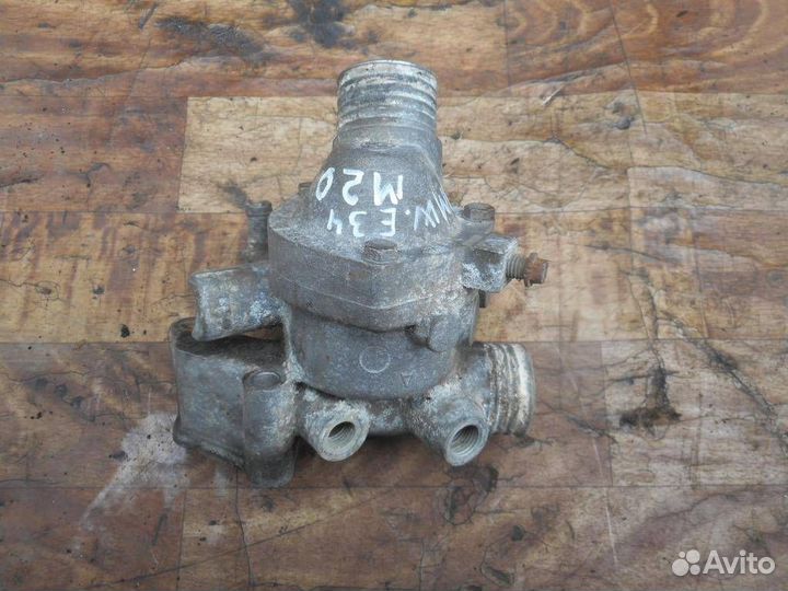 Корпус термостата BMW 5-серия E34 1988-1995