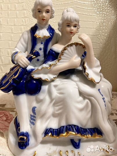 Статуэтка Дама и Кавалер h 20см Фарфор