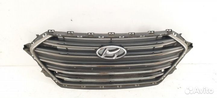 Решетка радиатора Hyundai Elantra 6 AD 2016-2018