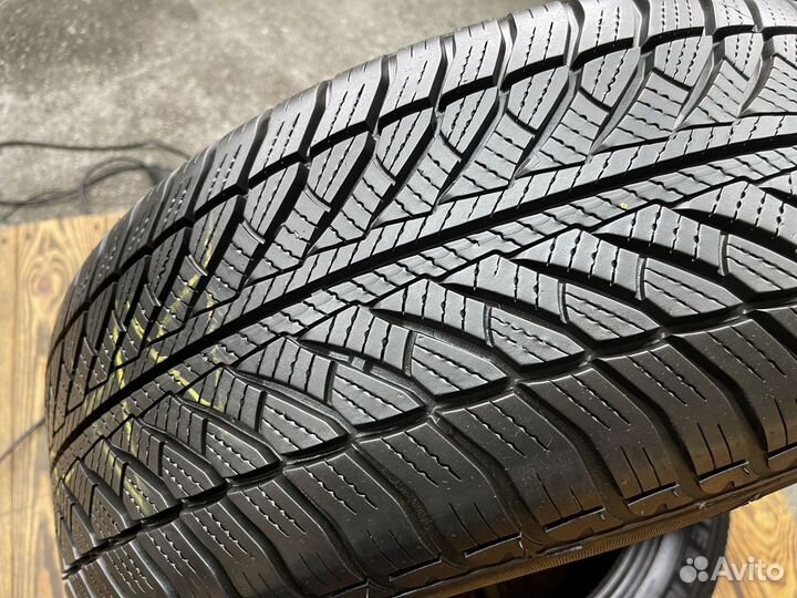 Goodyear Eagle Ultra Grip GW-2 225/55 R17
