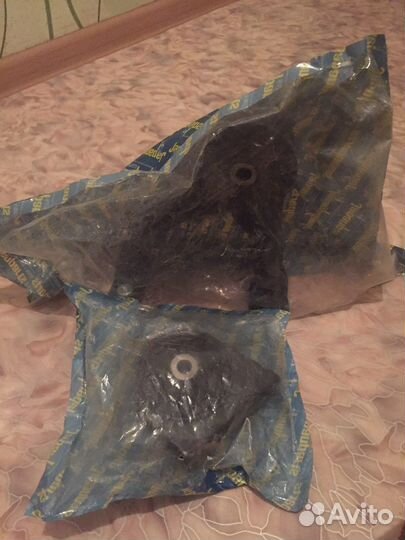 Опора двигателя toyota avensis #220