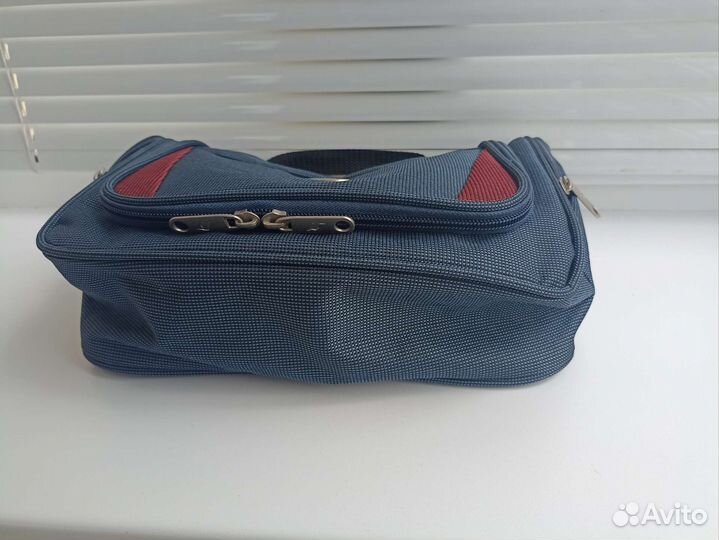 Косметичка дорожная