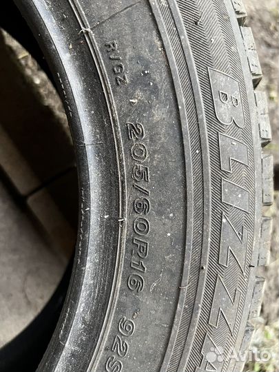Bridgestone Blizzak Revo GZ 205/60 R16