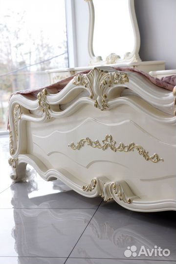 Спальный гарнитур