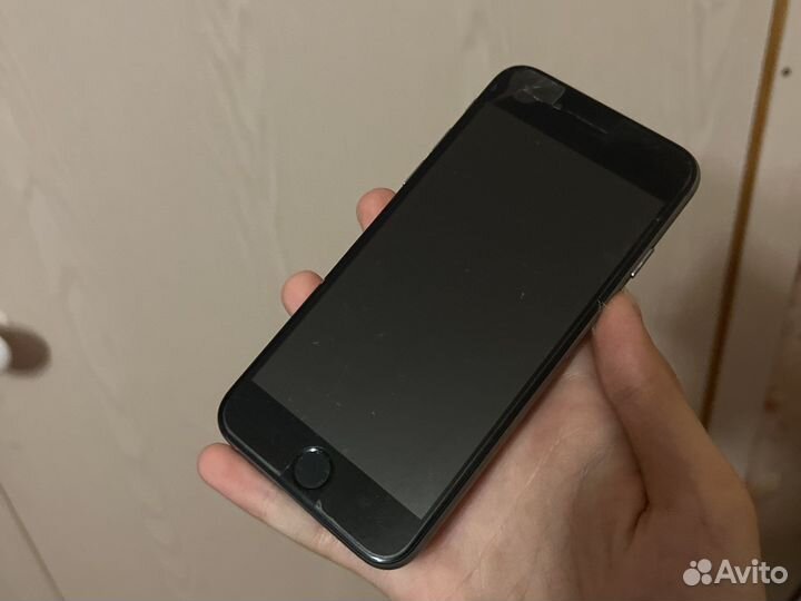 Телефон iPhone 6