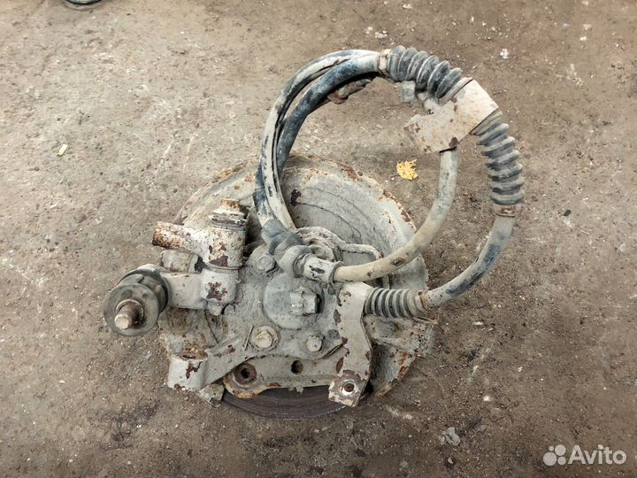 Chevrolet lacetti кулак задний правый