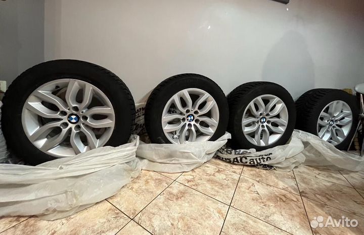 Bridgestone Blizzak Spike-01 225/60 R17