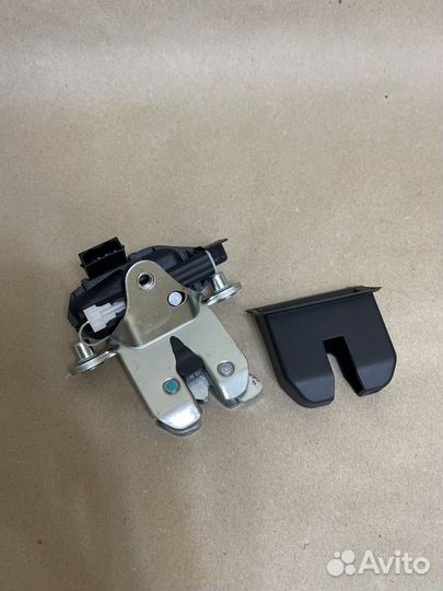 Замок багажника VW Polo /Skoda Fabia /Roomster