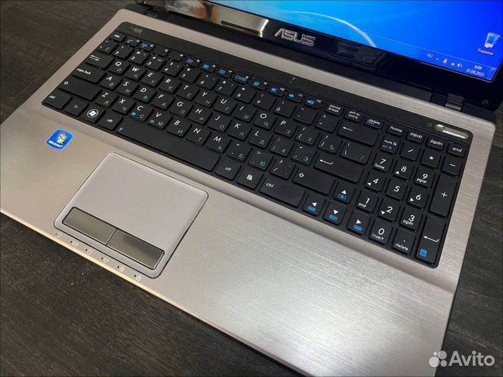Ноутбук Asus Core i5/8gb/HD Graphics