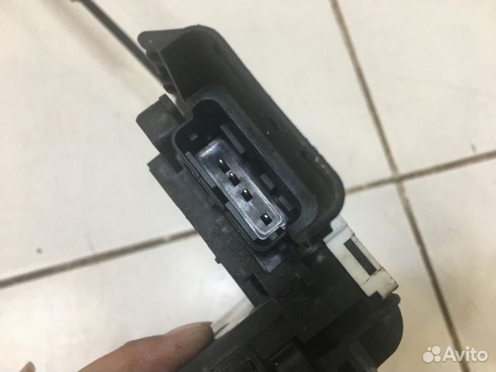 Замок двери передней правой Citroen C4 Picasso UD