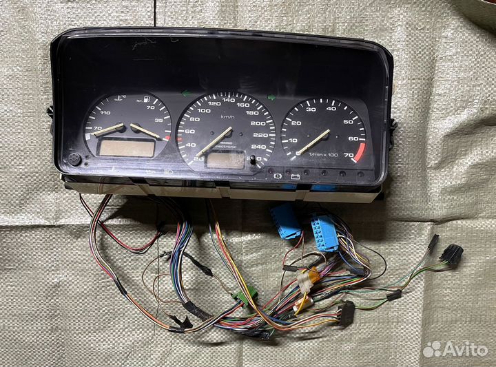 Щиток приборов с MFA VW Passat B3