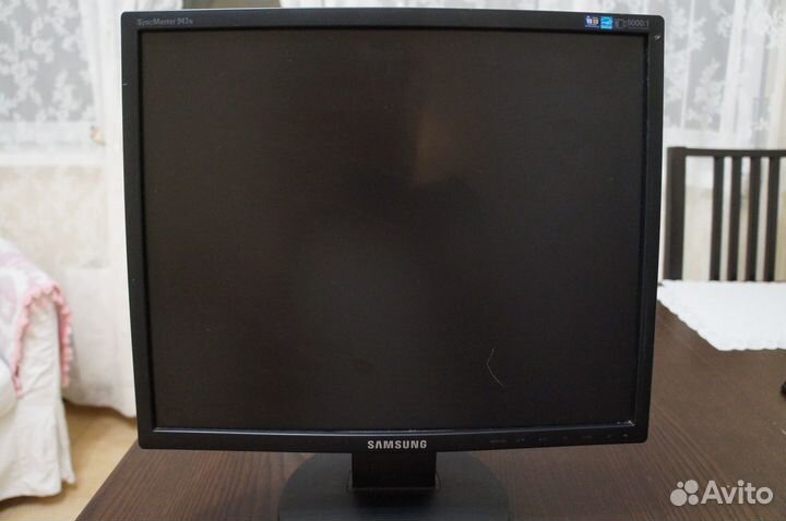 Монитор Samsung 19