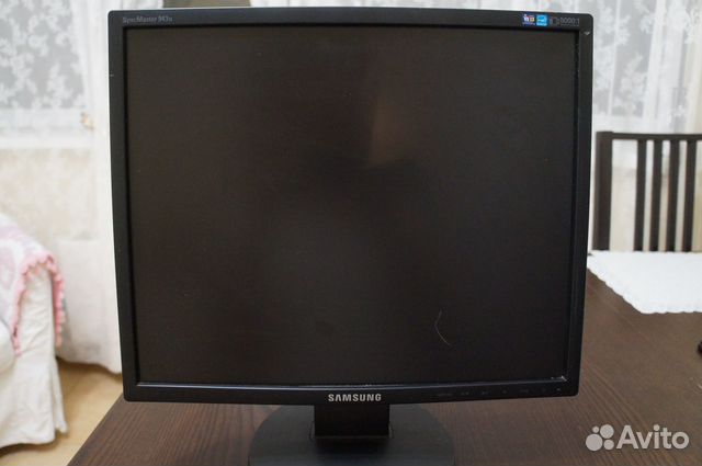 Монитор Samsung 19