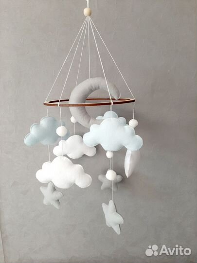 Мобиль из фетра на кроватку