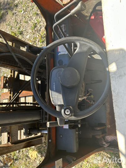 Вилочный погрузчик Heli CPCD35, 2013