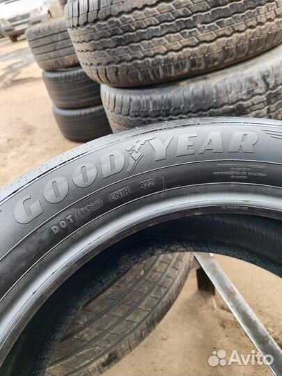 Goodyear EfficientGrip Performance 235/55 R19 и 255/50 R19 103T