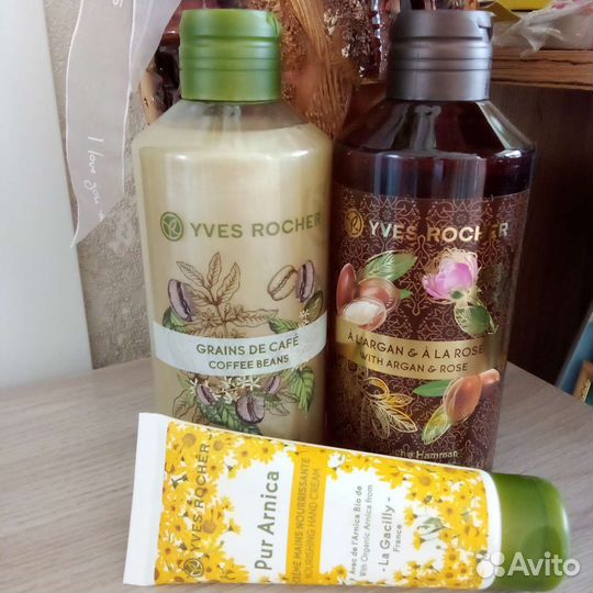 Косметика и уход Ив Роше