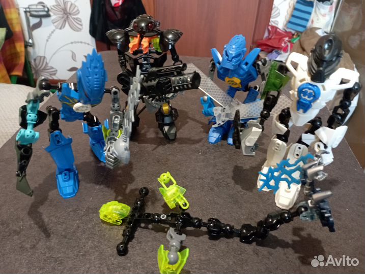 Детские игрушки роботы - конструктор