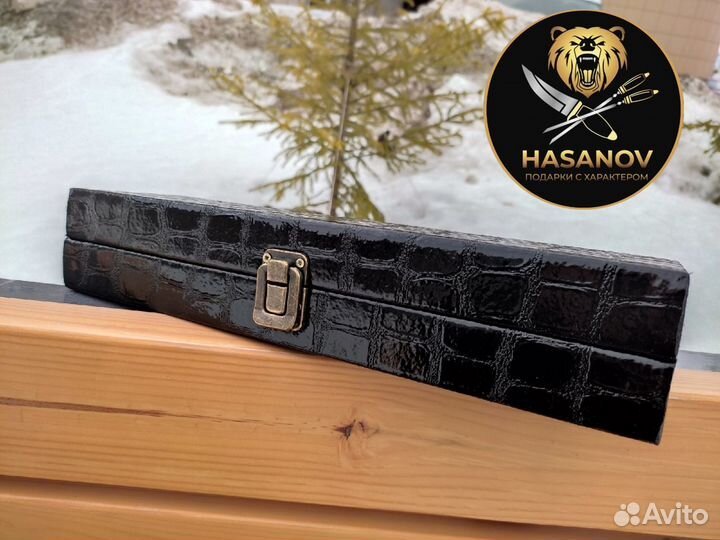 Нож из дамасской стали