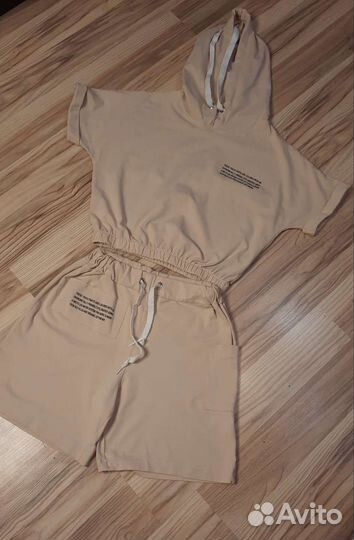 Костюм женский, 42