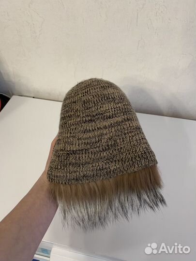 Шапка из чернобурки женская