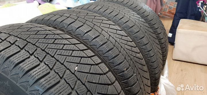 Continental ContiVikingContact 6 215/65 R16 102T