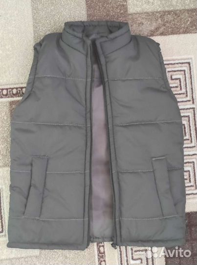 Жилет (новый)