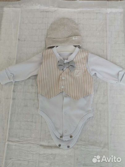 Комплект на выписку для мальчиков для двойни