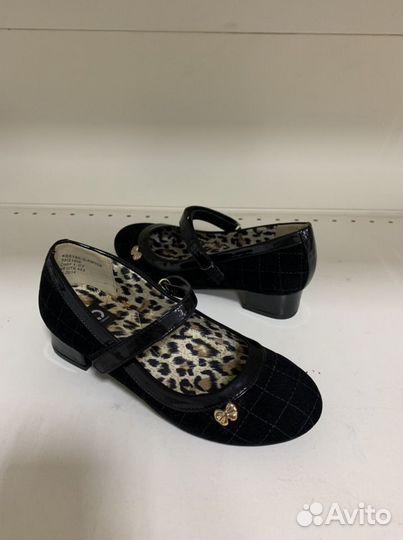 Туфли для девочки новые