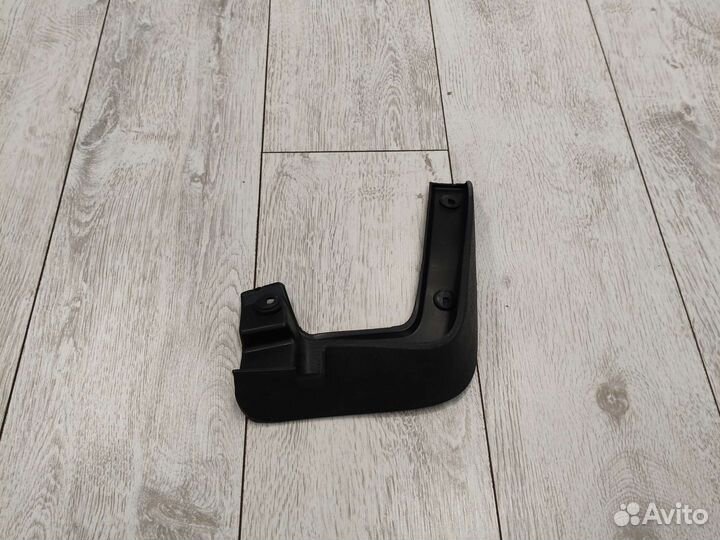 Передний правый брызговик Kia Ceed II 12-18