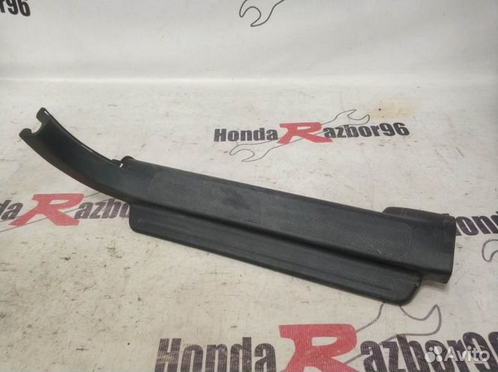 Накладка на порог передняя левая Honda Cr-V 2 RD7