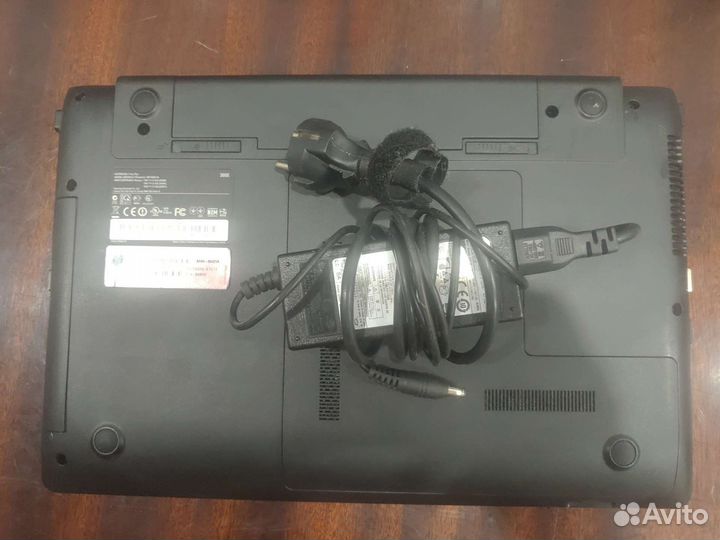 Ноутбук Samsung NP300