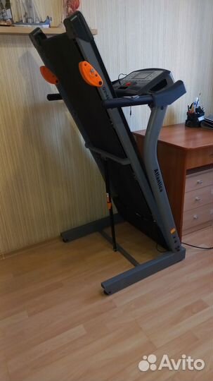 Продается беговая дорожка,вес человека до 130кг