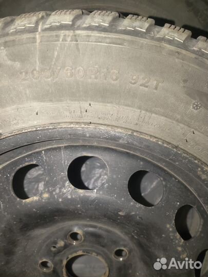 R16 Kumho I'Zen KW22 205/60, PCD 5x112 DIA 57.1