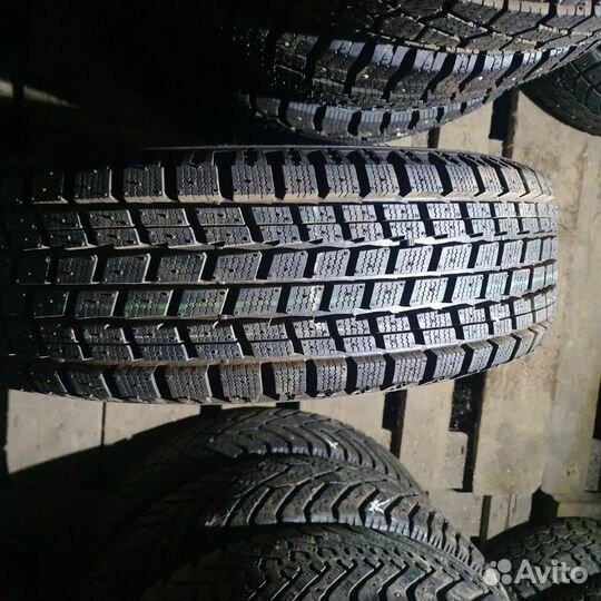 Bridgestone Blizzak WS-50 205/60 R15
