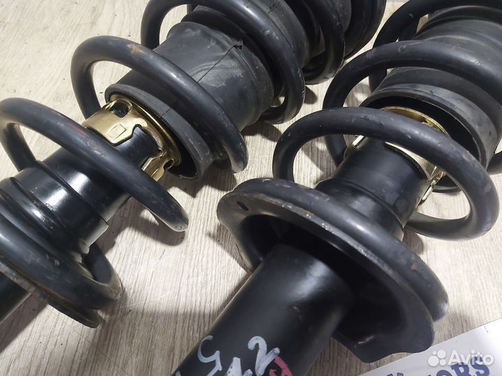 Стойки передние пара Toyota Altezza GXE10 8072аб