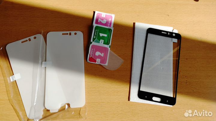 Защитное стекло и плёнка для HTC U11