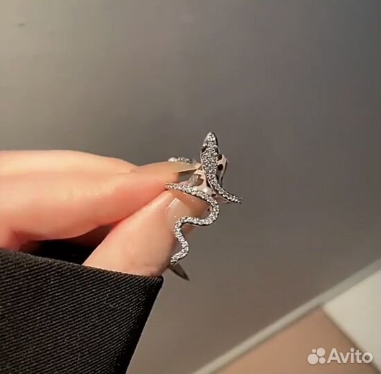 Набор. Кольцо и серьги в виде змеи