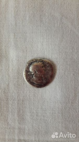 Монета Денарий