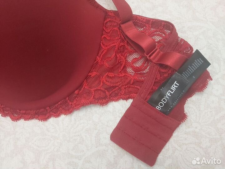 Бюстгальтер новый 90f Bonprix