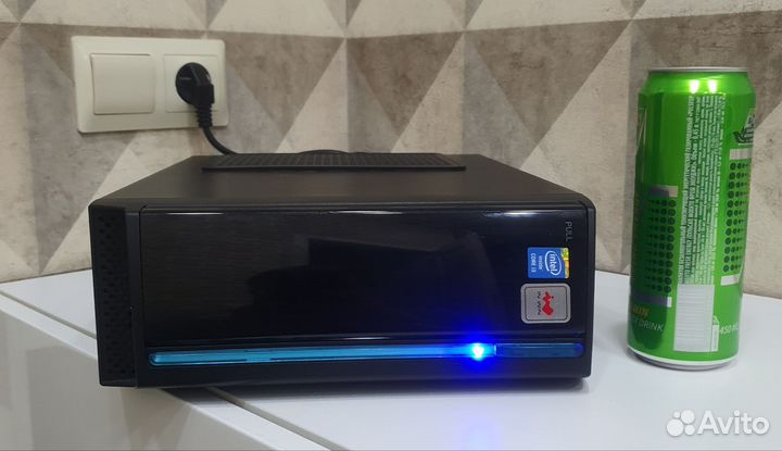 Мини пк i3/8G/intel HD Graphics 4600/SSD 240G