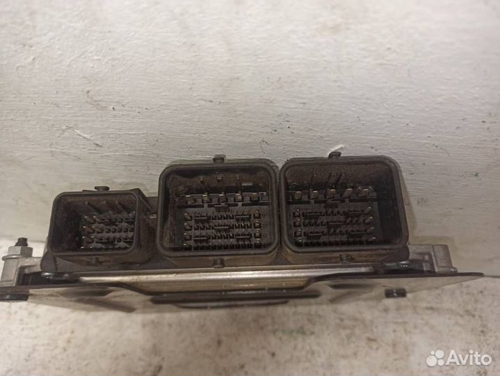 Блок управления двигателем