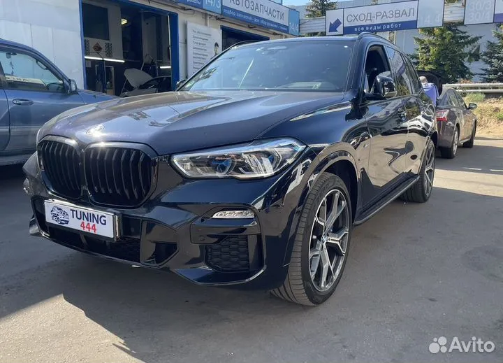 Подножки пороги черные на BMW X5 G05