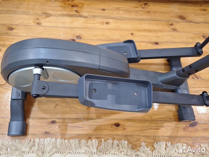 Эллиптический тренажер torneo
